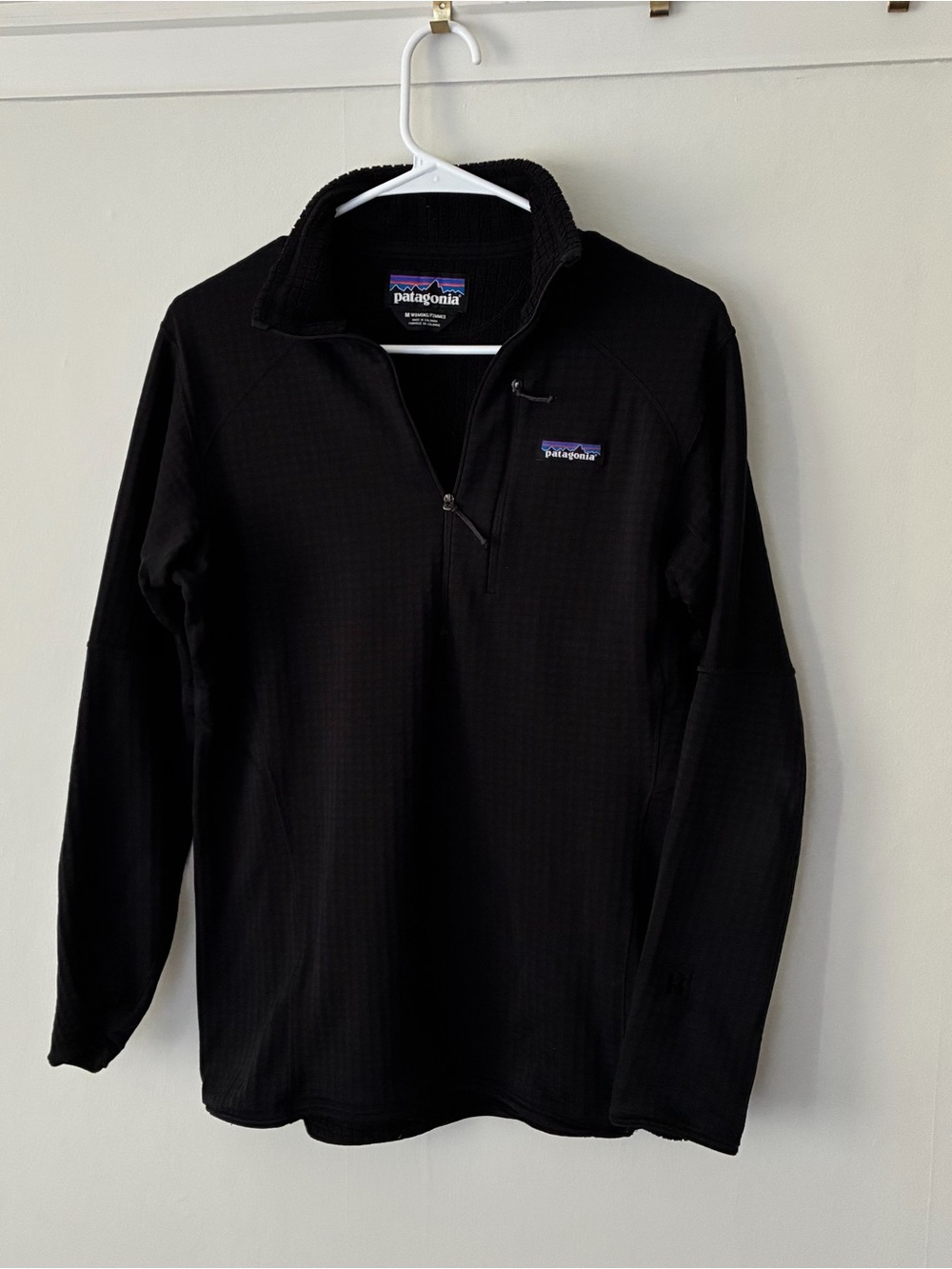 Patagonia Black Half-Zip Fleece Pullover